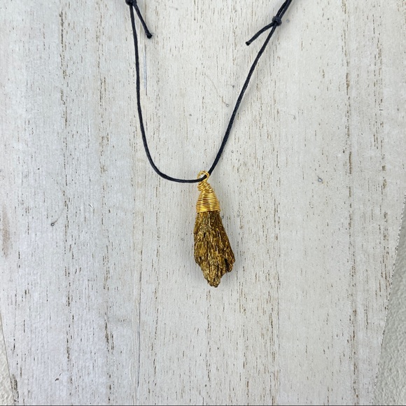 🚫SOLD🚫 NWOT Sage Goddess Alchemist Gold Plated Black Kyanite Pendant Necklace - Picture 4 of 16